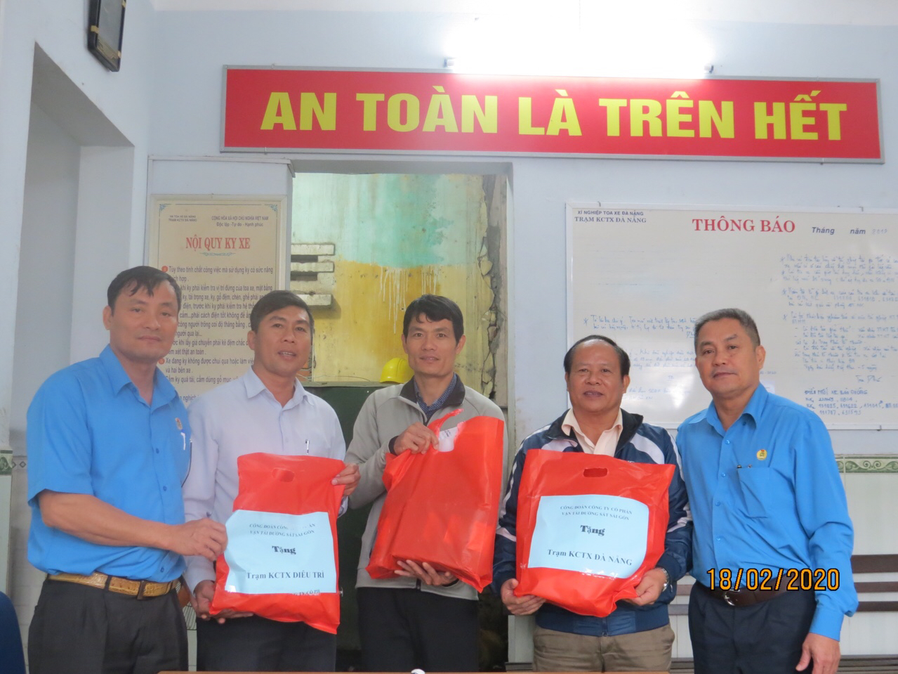 CÔNG ĐOÀN CÔNG TY CỔ PHẦN VẬN TẢI ĐƯỜNG SẮT SÀI GÒN THĂM HỎI, ĐỘNG VIÊN CNLĐ PHÒNG CHỐNG DỊCH BỆNH COVID - 19 CÔNG ĐOÀN CÔNG TY CỔ PHẦN VẬN TẢI ĐƯỜNG SẮT SÀI GÒN THĂM HỎI, ĐỘNG VIÊN CNLĐ PHÒNG CHỐNG DỊCH BỆNH COVID - 19
