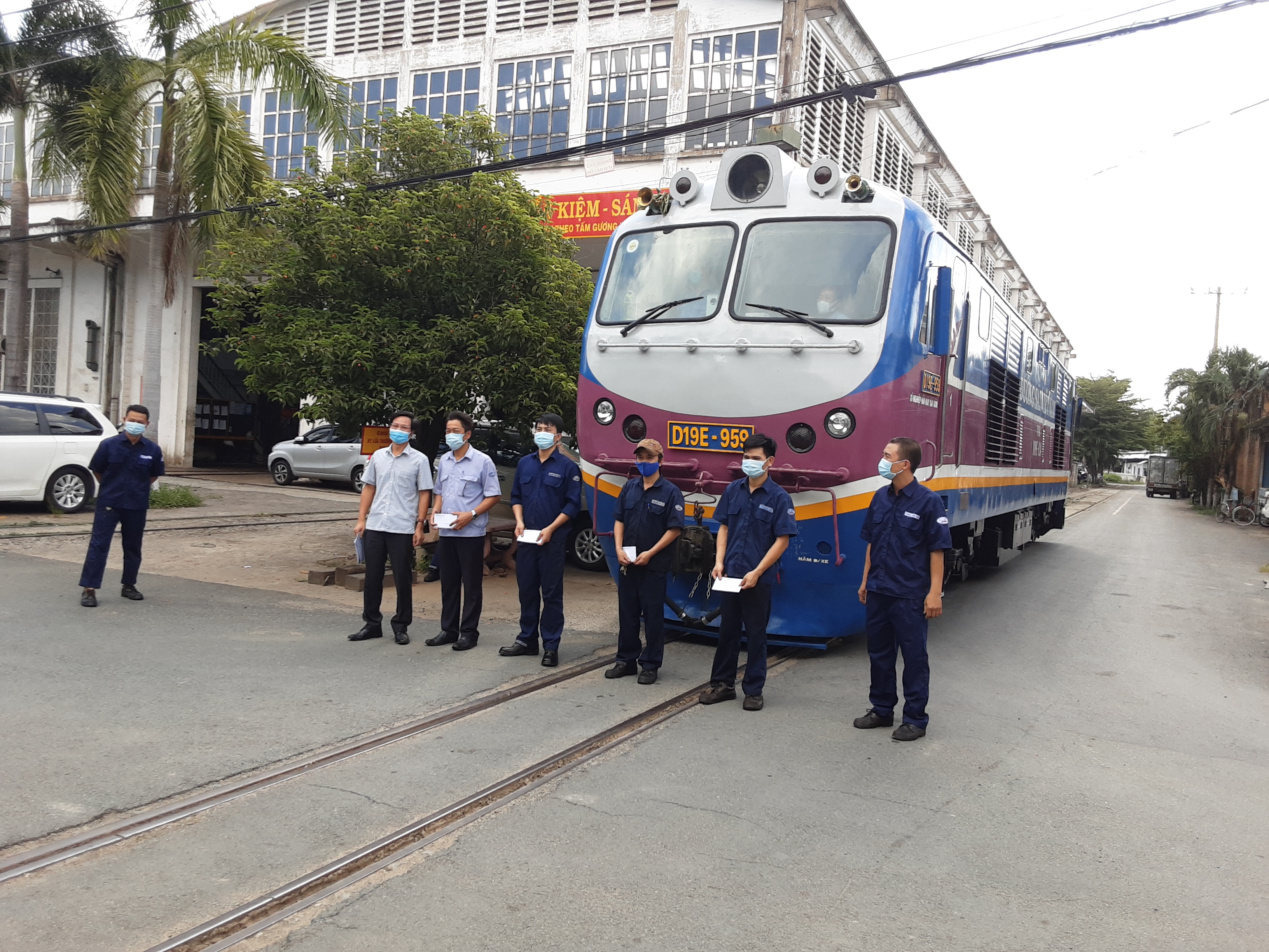 CÔNG ĐOÀN XÍ NGHIỆP ĐẦU MÁY SÀI GÒN BÀN GIAO CÔNG TRÌNH CÔNG ĐOÀN ĐẠI TU ĐẦU MÁY D19E-959