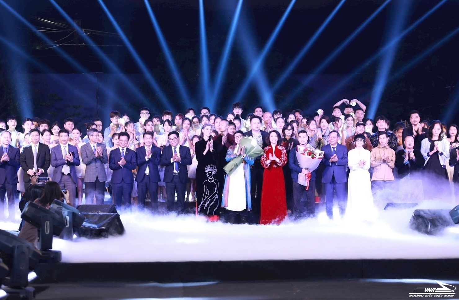 ẤN TƯỢNG KHAI MẠC LỄ HỘI THIẾT KẾ SÁNG TẠO HÀ NỘI NĂM 2023 TẠI NHÀ MÁY XE LỬA GIA LÂM ẤN TƯỢNG KHAI MẠC LỄ HỘI THIẾT KẾ SÁNG TẠO HÀ NỘI NĂM 2023 TẠI NHÀ MÁY XE LỬA GIA LÂM